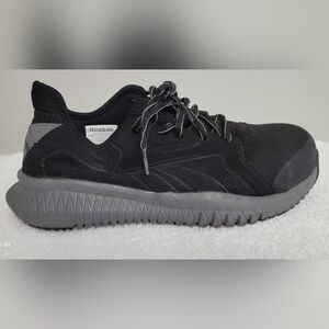 Reebok work flexagon 3.0 safety toe athletic work shoe. Unisex W 8.5 M 6.5 Wide